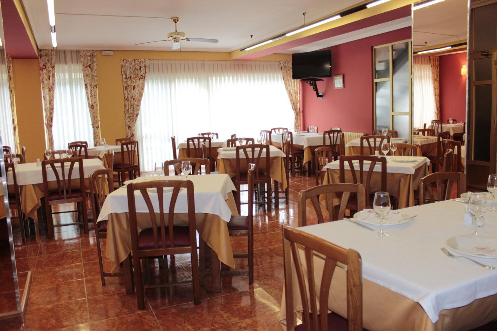 Hotel Penagrande Cangas De Narcea Ngoại thất bức ảnh