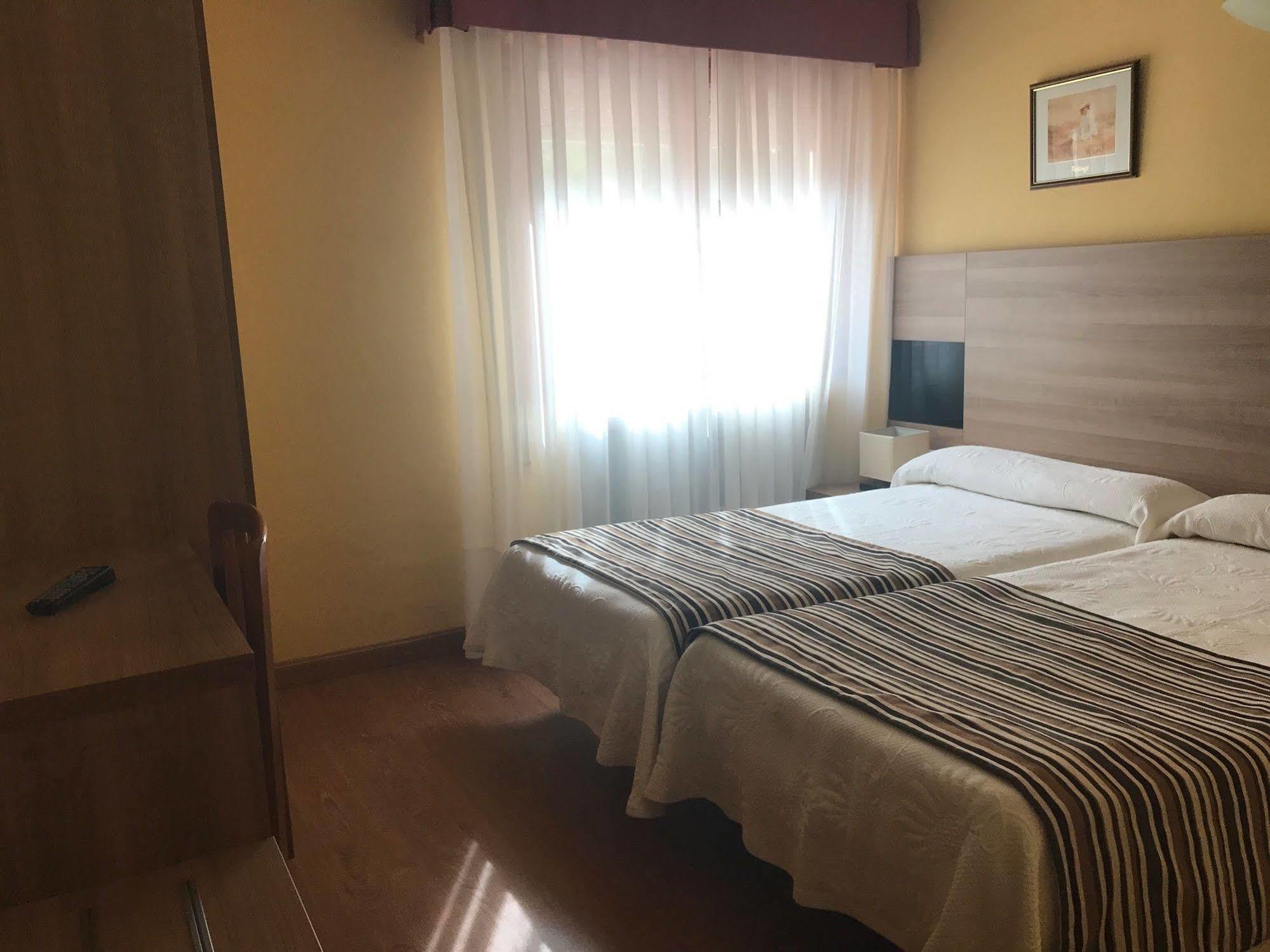 Hotel Penagrande Cangas De Narcea Ngoại thất bức ảnh
